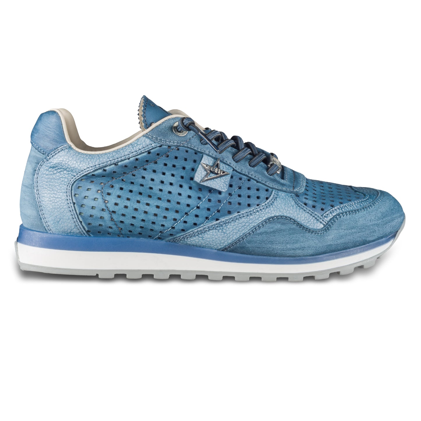 CETTI Herren Sommer Leder Sneaker, Modell „C848“ in hellem blau (used tin indigo). Perforiertes Leder. Ansicht Außenseite rechter Schuh