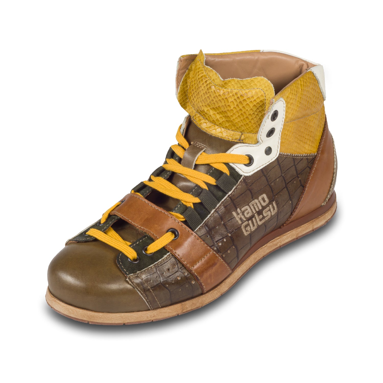 KAMO-GUTSU Herren Leder Sneaker Stiefel in grün / gelb. Modell TIFO-105 foresta pitone lemon. Handgefertigt in Italien. Schräge Ansicht linker Schuh