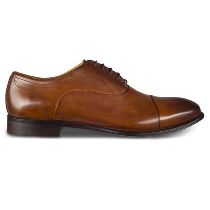 BRECOS Anzugschuhe, Captoe Oxford dunkelbraun, Kalbsleder durchgenäht. Ansicht Außenseite rechter Schuh