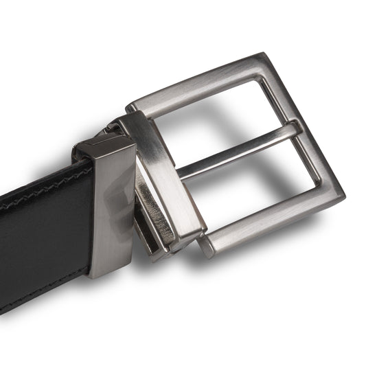 Herren Wende-Gürtel aus Leder - tragbar mit schwarz oder braun durch einen einzigen Handgriff. mit silber mattierter Dornschließe. Länge kürzbar. Detailansicht Schließe