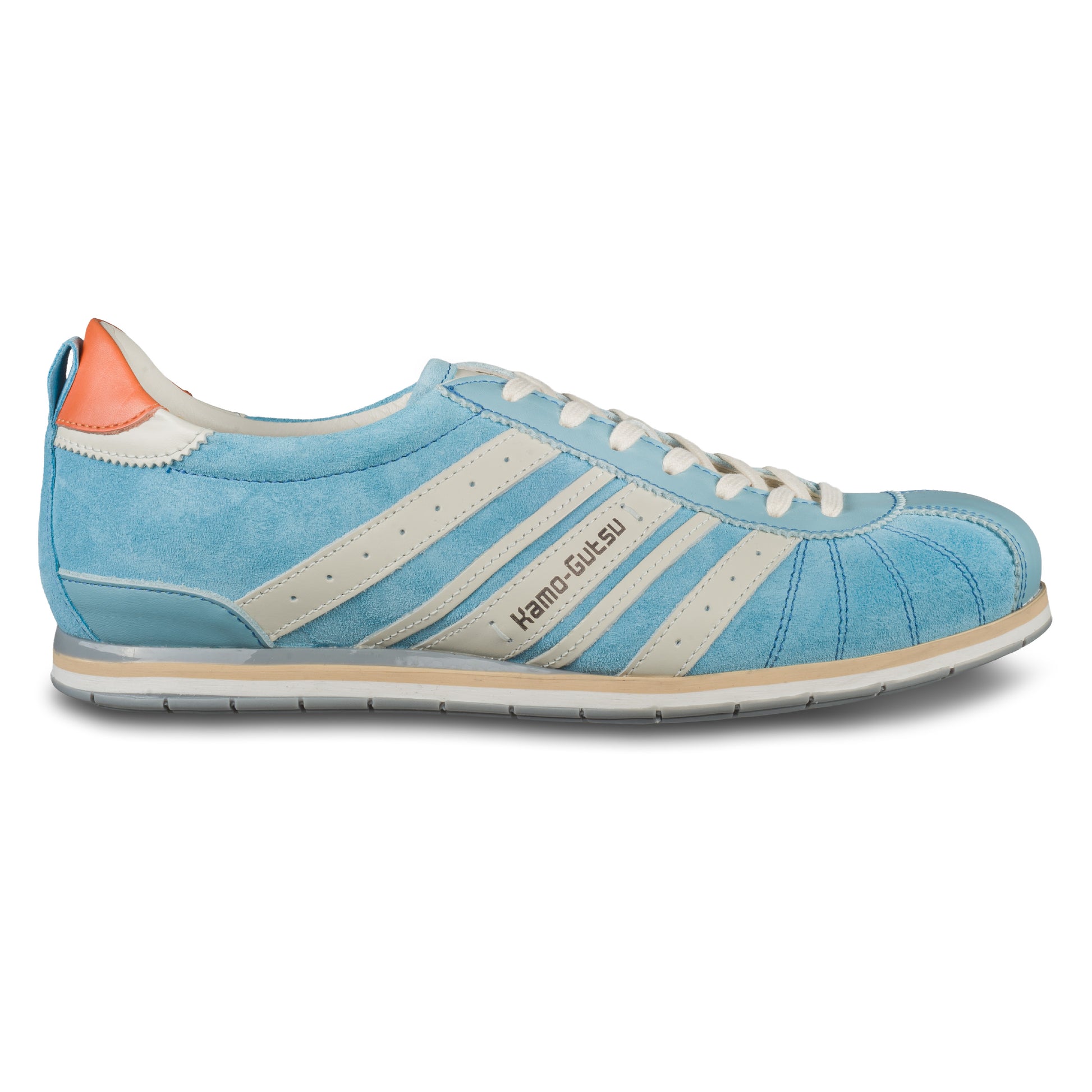 KAMO-GUTSU Sneaker Herren blau/weiß. Wildleder & Glattleder, Modell TIFO-046 cielo. Handgefertigt in Italien. Ansicht Außenseite rechter Schuh