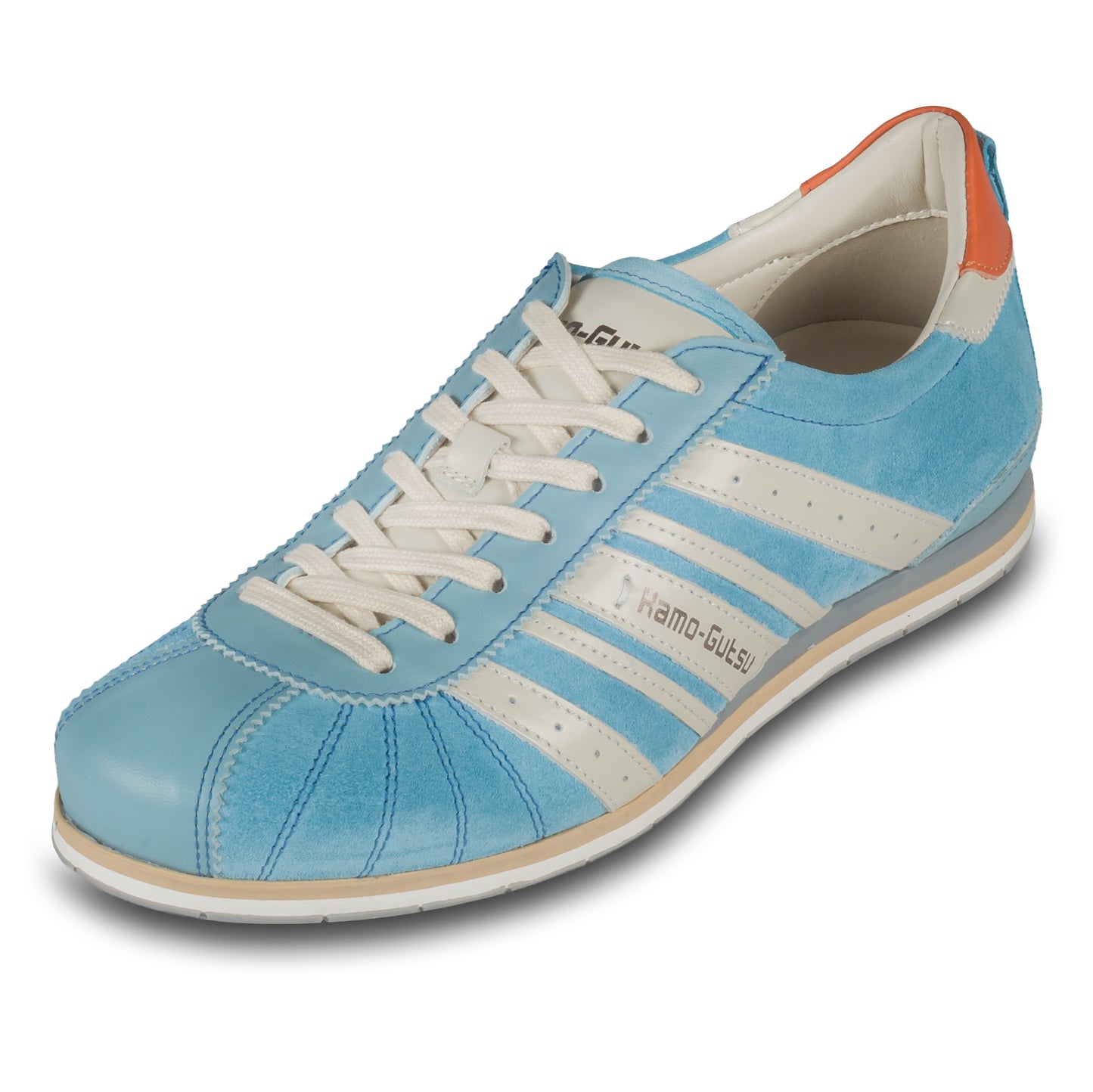 KAMO-GUTSU Sneaker Herren blau/weiß. Wildleder & Glattleder, Modell TIFO-046 cielo. Handgefertigt in Italien. Schräge Ansicht linker Schuh