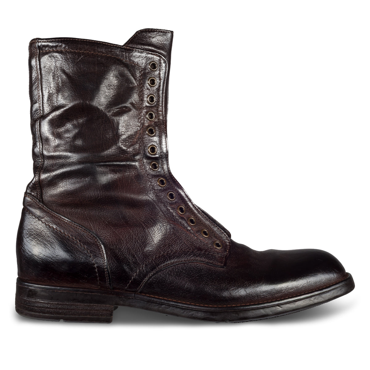 LEMARGO Herren Stiefel in dunkelbraun / ebano aus Kalbsleder im stone-washed-Verfahren. Mit Reißverschluß und Schnürsenkel-Ösen. Handgefertigt und Durchgenäht. Ansicht Außenseite rechter Schuh.