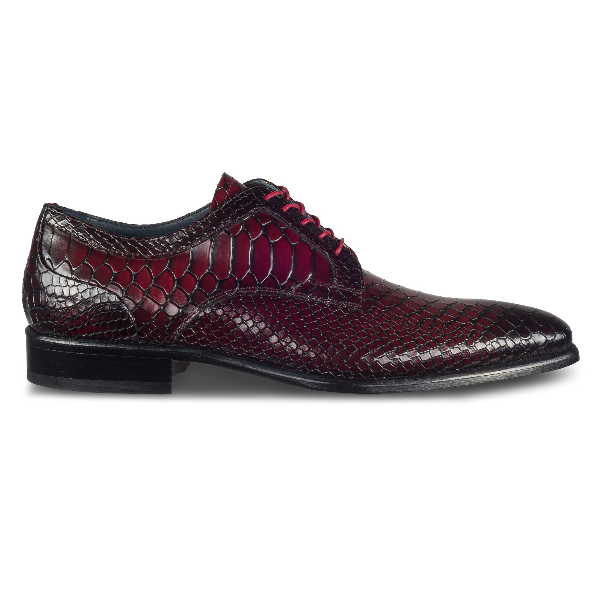 Lorenzi Extravaganter Herren Derby Schnürschuh aus rot/schwarzem Kalbsleder in Kroko-Optik. Handgefertigt und Durchgenäht. Ansicht der Außenseite rechter Schuh. 