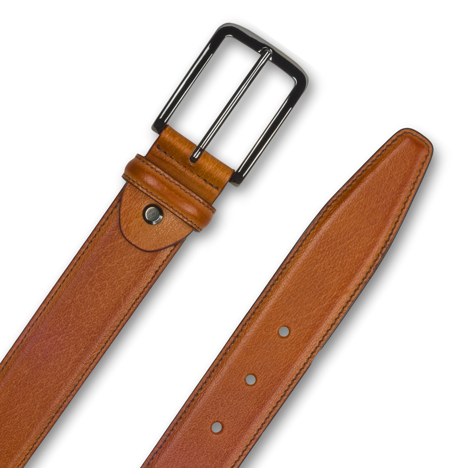 Anzuggürtel Rindleder, mittelbraun/cognac, 3.5 cm breit, Schließe silber. Detailansicht Schließe und Gürtelende mit Löchern. Bei SISENTO