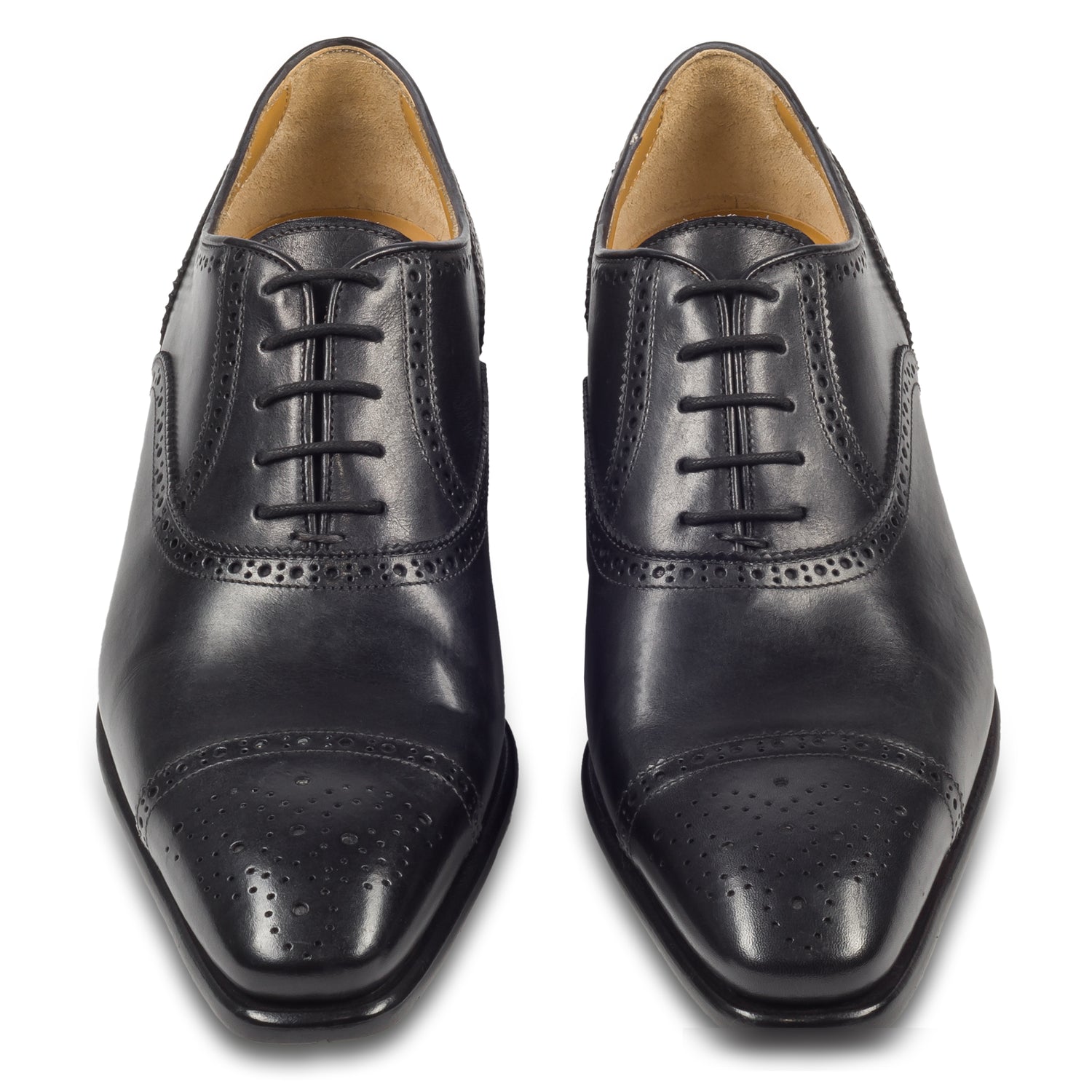 Salvatore di Esposito - Italienische Herren Anzugschuhe in schwarz, Half-Brogue Derby. Aus Kalbsleder handgefertigt und durchgenäht. Paarweise Ansicht von vorne.